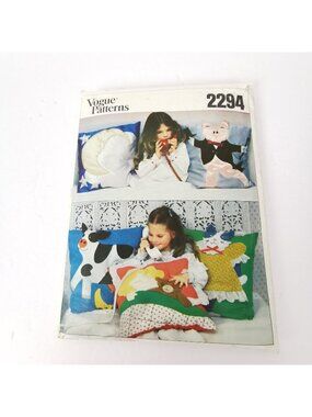 Vogue Pattern 2294 Craft Pillows‎ Girls Bedroom Cow Moon Pig Bear Uncut